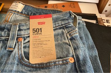 501 levis jeans