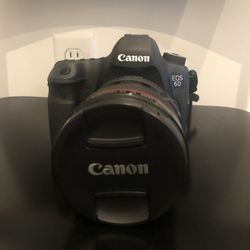 CANON EOS 6D DSLR CAMERA W/ 24-105mm f/4 L- Series lens