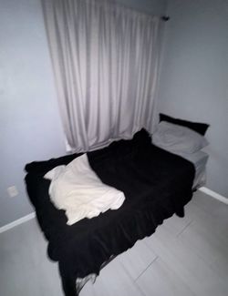 Twin bed set