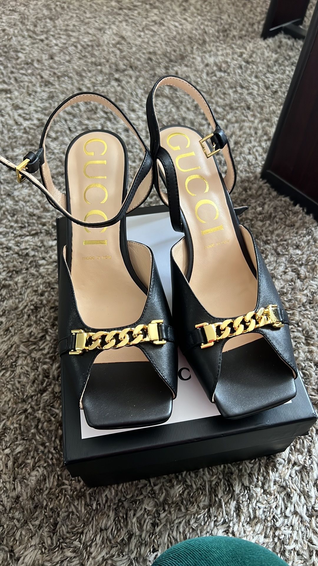 Gucci Luxury Black Leather Chain Heels