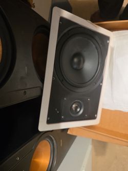In-Wall Speaker with Woofer