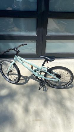 REI Co Op bike kids size 20 rev
