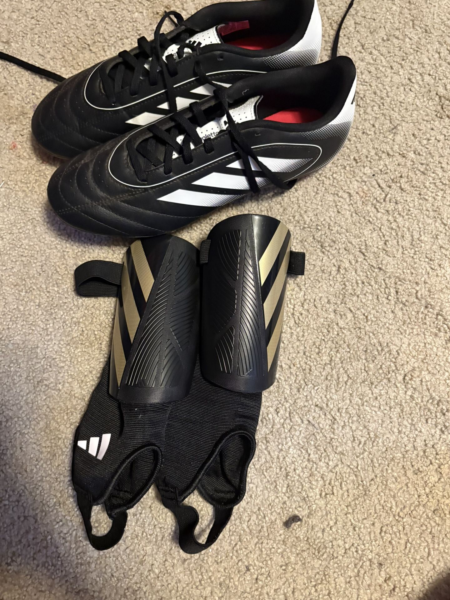 Women’s Soccer Set – Cleats & Shin Guards (Lightly Used, One Practice Only)