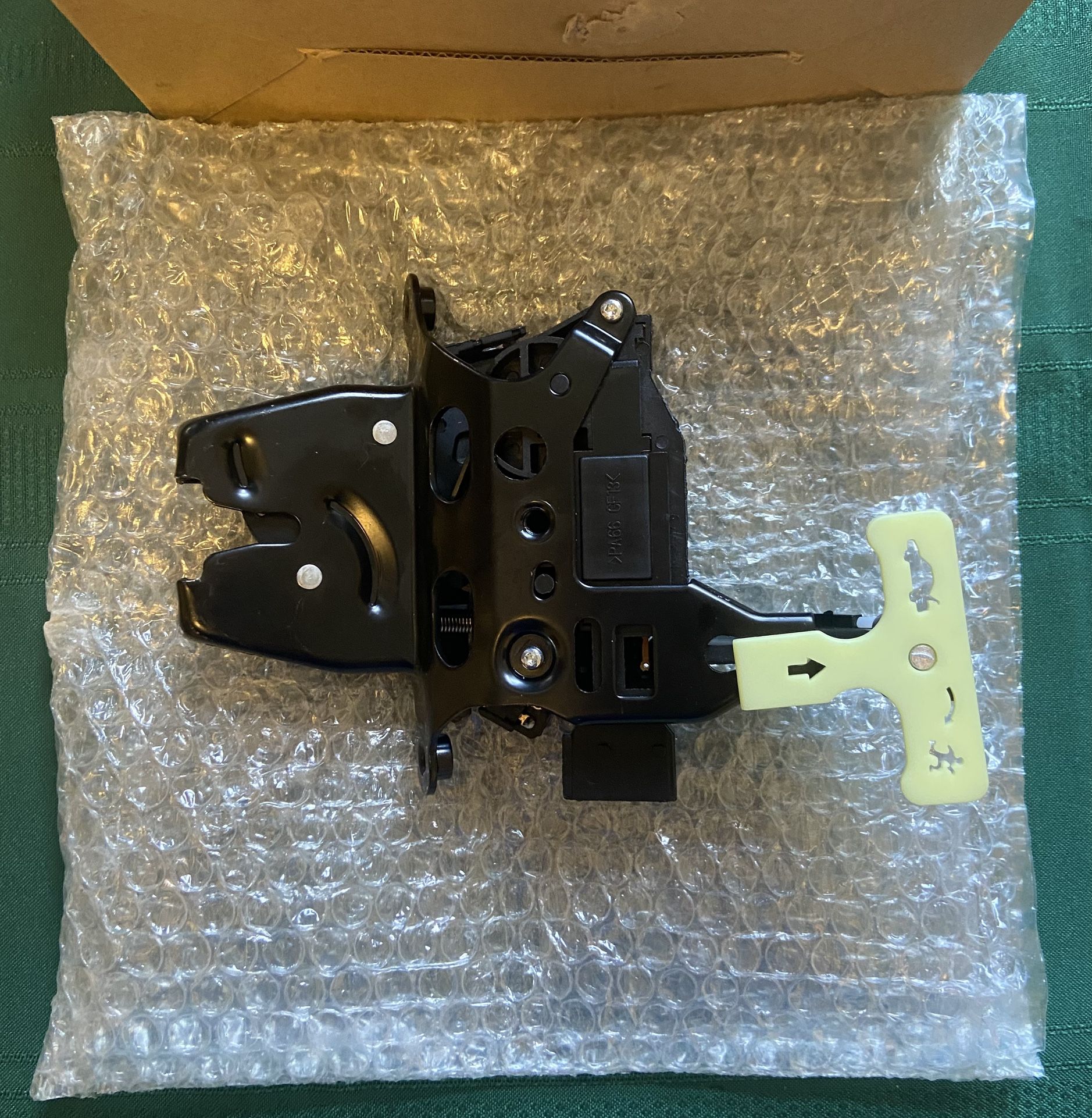 Truck Latch Actuator Assembly Chevy/GM