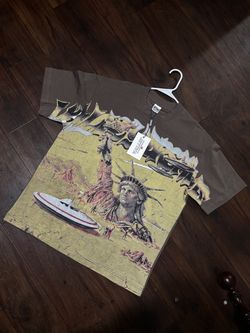 Valley Graphic T-Shirt Statue of Liberty Print