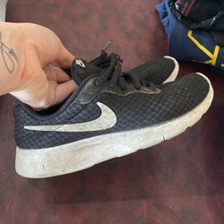 Nike Shoes Size 3y
