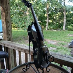 Brand New Violin With A Beautiful Deep Black Finish, Heavy Display Stand Included 