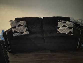 2 sofas