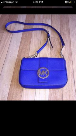 MichAel kors crossbody bag