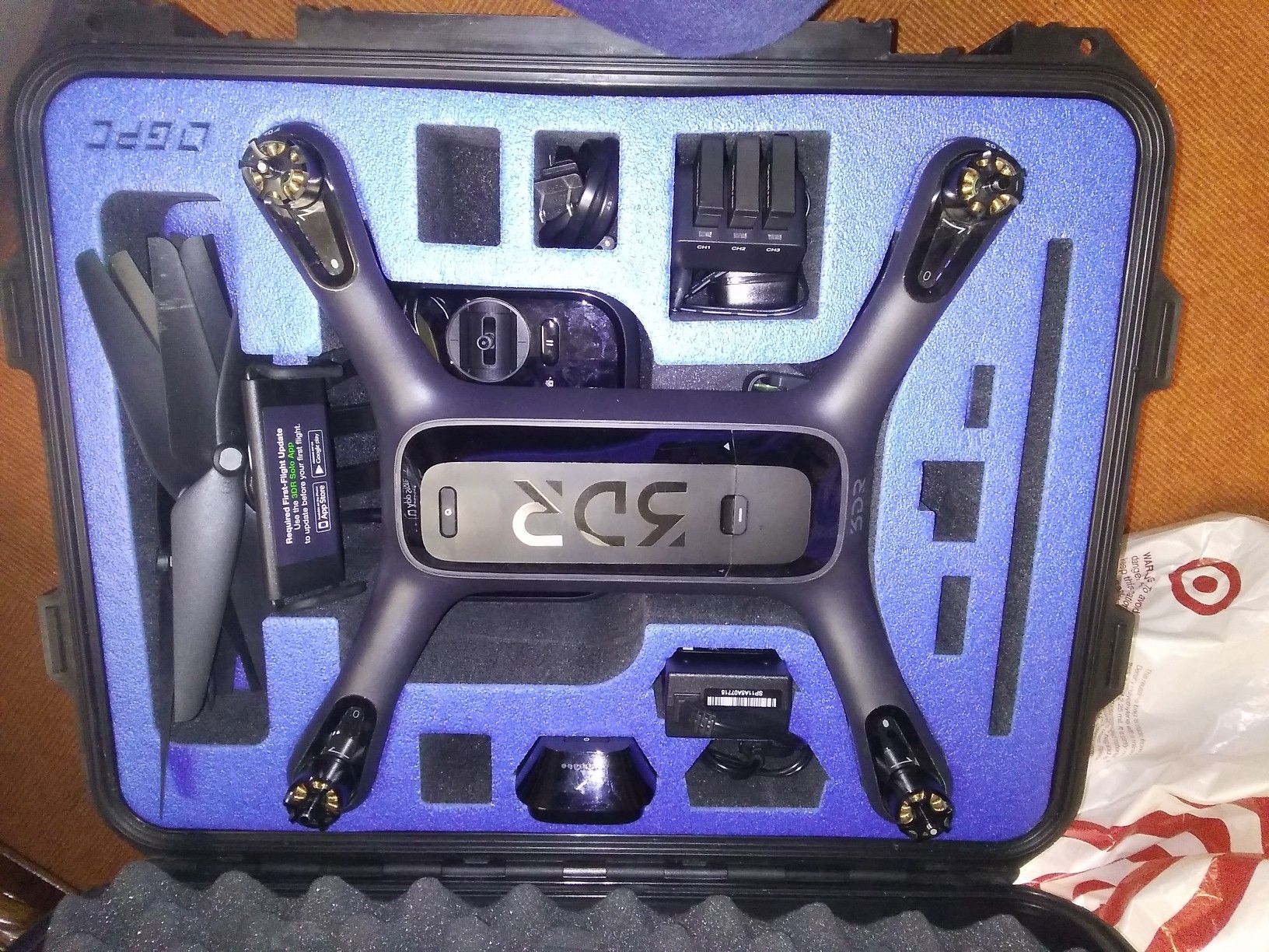 3dr Solo w/ Gopro Hero 3, and Gimbal. Plus Case and Extra Battery