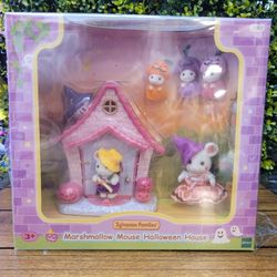 Sylvanian Families Marshmallow House Halloween House Set