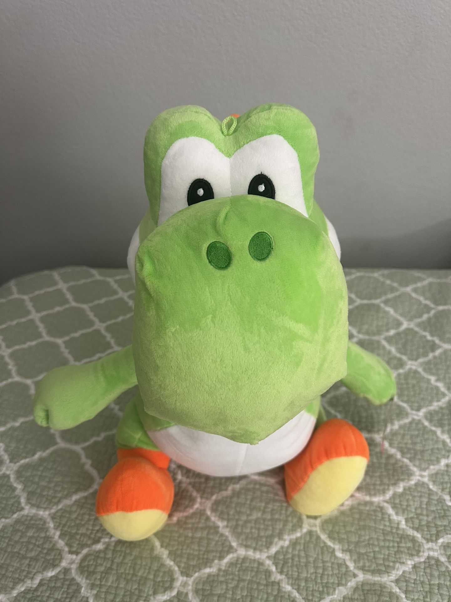 Nintendo Official Super Mario Yoshi 18” Round 1 Plush Toy