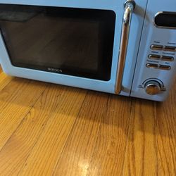 331

ROVSUN 0.7 Cu.ft Retro Countertop Microwave Oven, Light Blue
