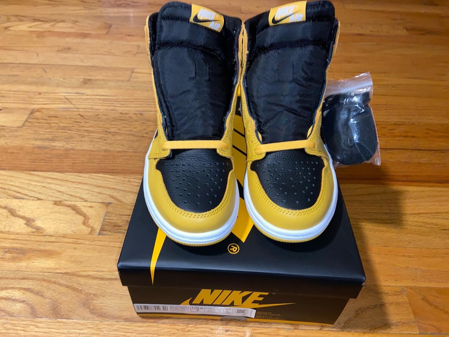 Jordan 1 High Pollen