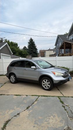 ‘08 Honda cr-v grey and 4cylinder sunroof leather seats EX-L