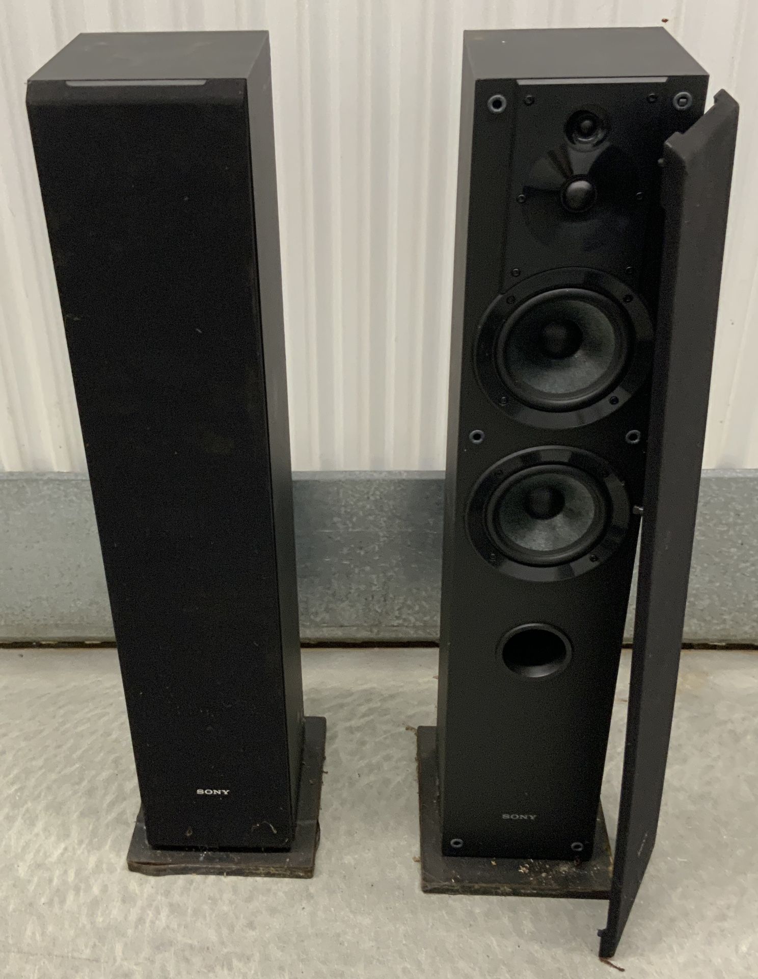 🚀 2 SONY🔊 SSCS3 3-Way Floor-Standing Speaker (Single) - Black... Value $250... 🚛MOVING OUT OF STORAGE📦