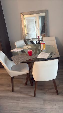 Dining Room Set - Glass Table + 4 chairs