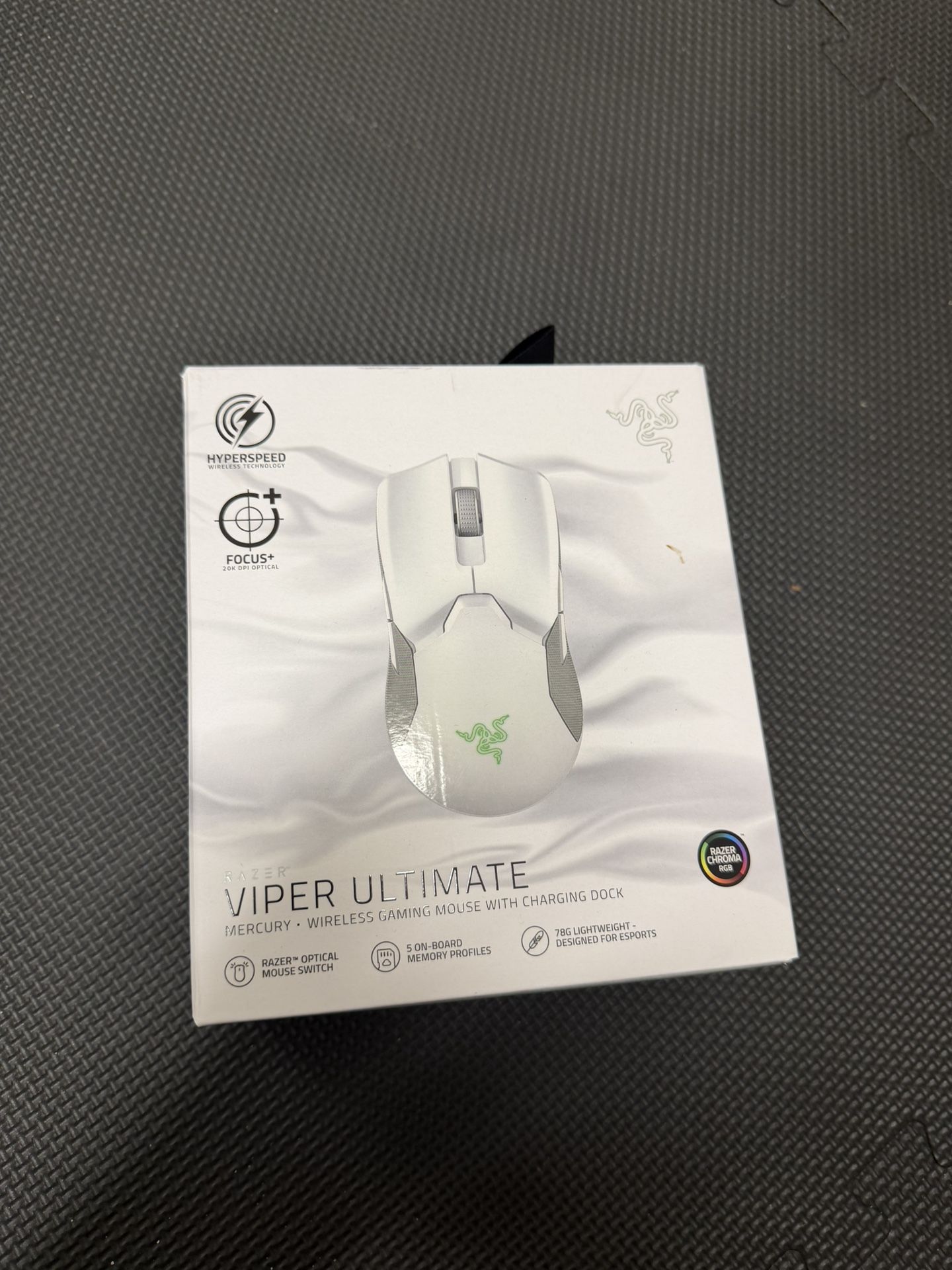 Razer Viper Ultimate Lightweight Wireless Gaming Mouse & RGB Charging Dock