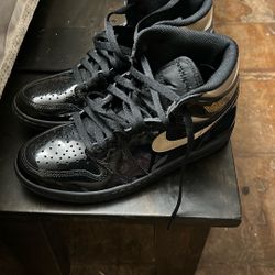 Black And Gold Jordan 1 Size 8.5