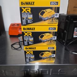 Dewalt 8AH