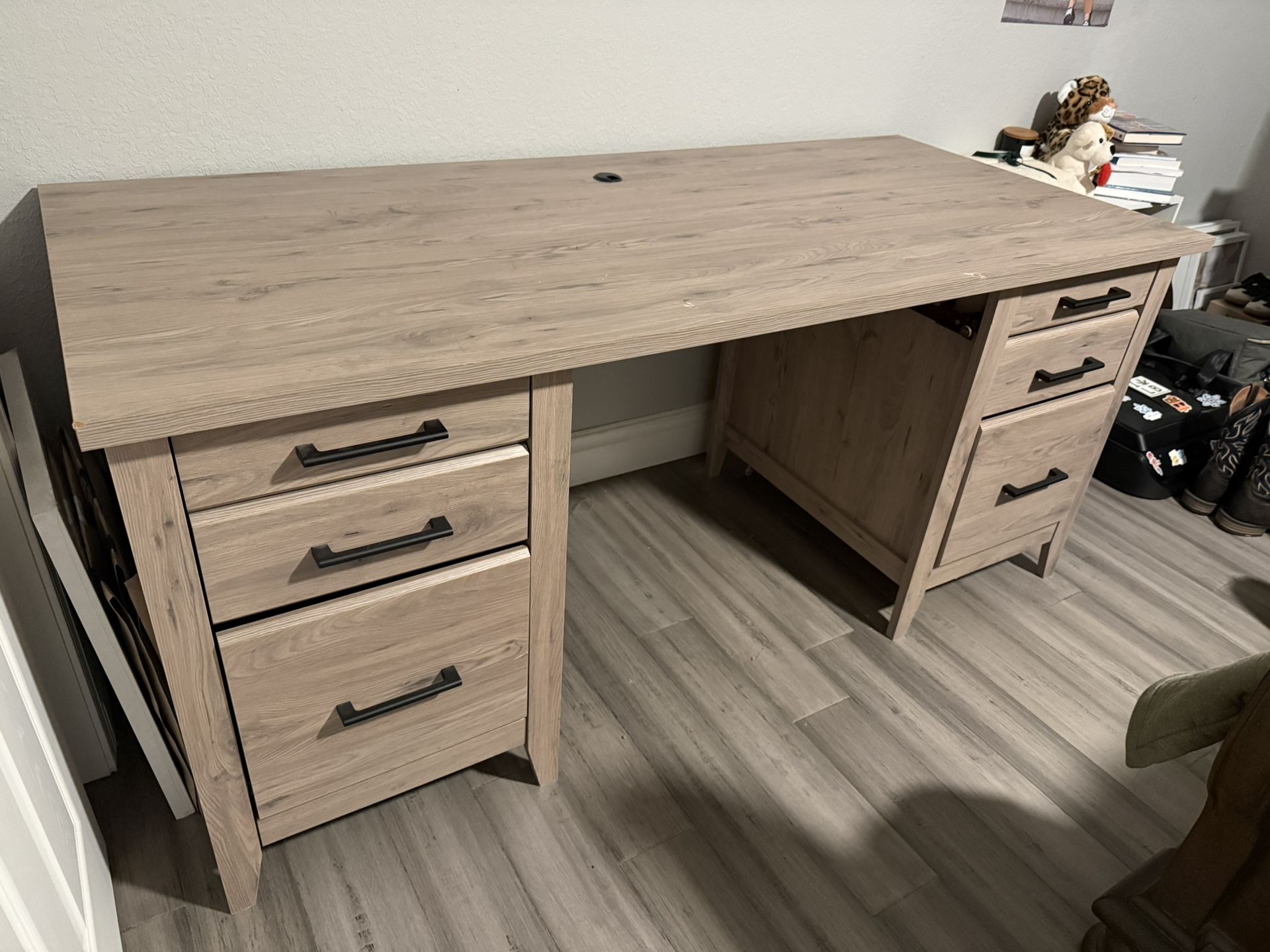 Office Desk