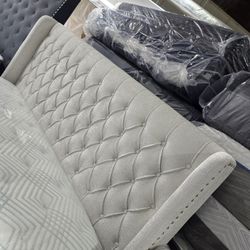 King Sizes Bed With Mattress 