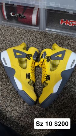Jordan 4 Lightning