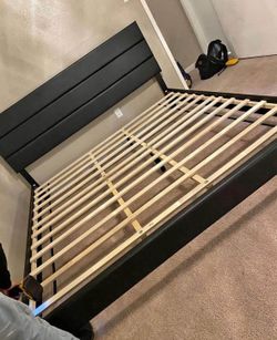 NEW IN BOX King Size Black Platform Bed Frame 