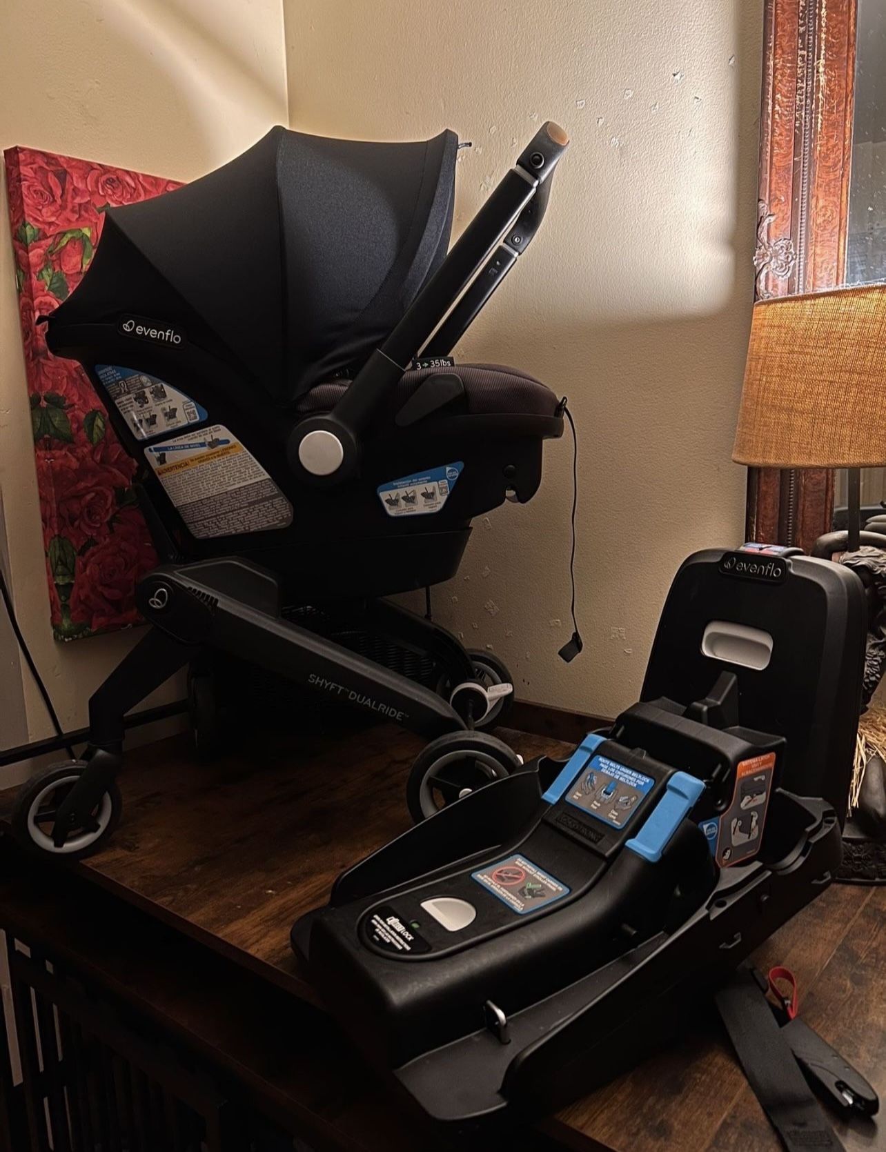EVENFLO SHYFT DUALRIDE TRAVEL SYSTEM (Car seat Stroller)