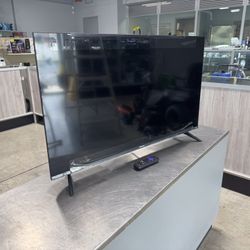 HISENSE 40” Roku Tv