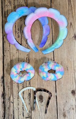 Handmade Spa Tie-Die Headbands With Multicolored Wristbands and Hair Picks - NEW