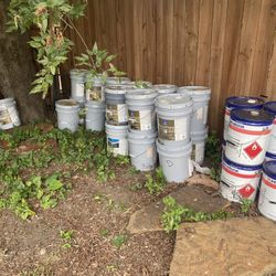 New 5 Gallon Paint Buckets