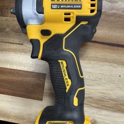 DEWALT 3/8 12 Volt Impact Wrench 