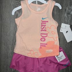 Nike set for girls sizes 2t and 6