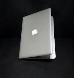 Apple MacBook Pro 13” i5/8GB/256GB SSD $140