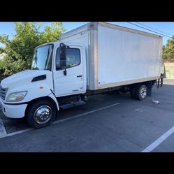 2010 Hino 185