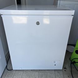 GE Chest Freezer 5 Cu FT