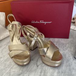 Authentic Ferragamo gold Pumps 