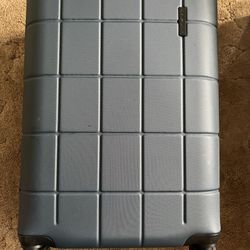 Swiss Mobility MKE Hardside Luggage 23”