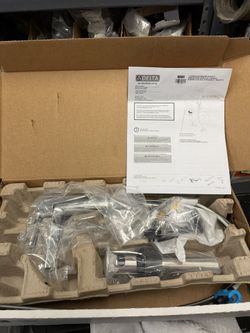 New Delta Modern Single Hole Bathroomsink Faucets