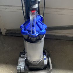 DYSON ~ DC33 Multi Floor Upright Vacuum