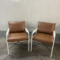 Mid Modern Chairs with Thick Padded Backrest and Cushion Metal Frame Faux Leather Barrel Chair