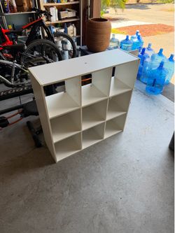 Shelving unit