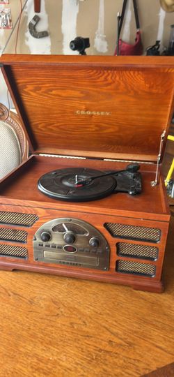 Crosley CD, cassette, record player and radio