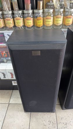 Sony 12" 3-way speaker system, model SS-U591AV.