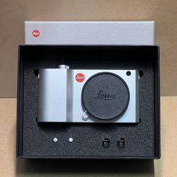 Leica TL2, Silver - 24.2MP APS-C L-Mount Camera Body and 2 lenses [Read Description Please]