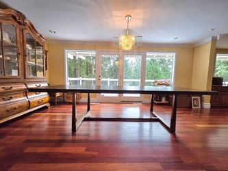 Dining table RH !!! Brand new