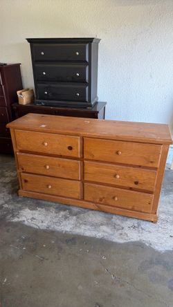 Dresser set with mirror