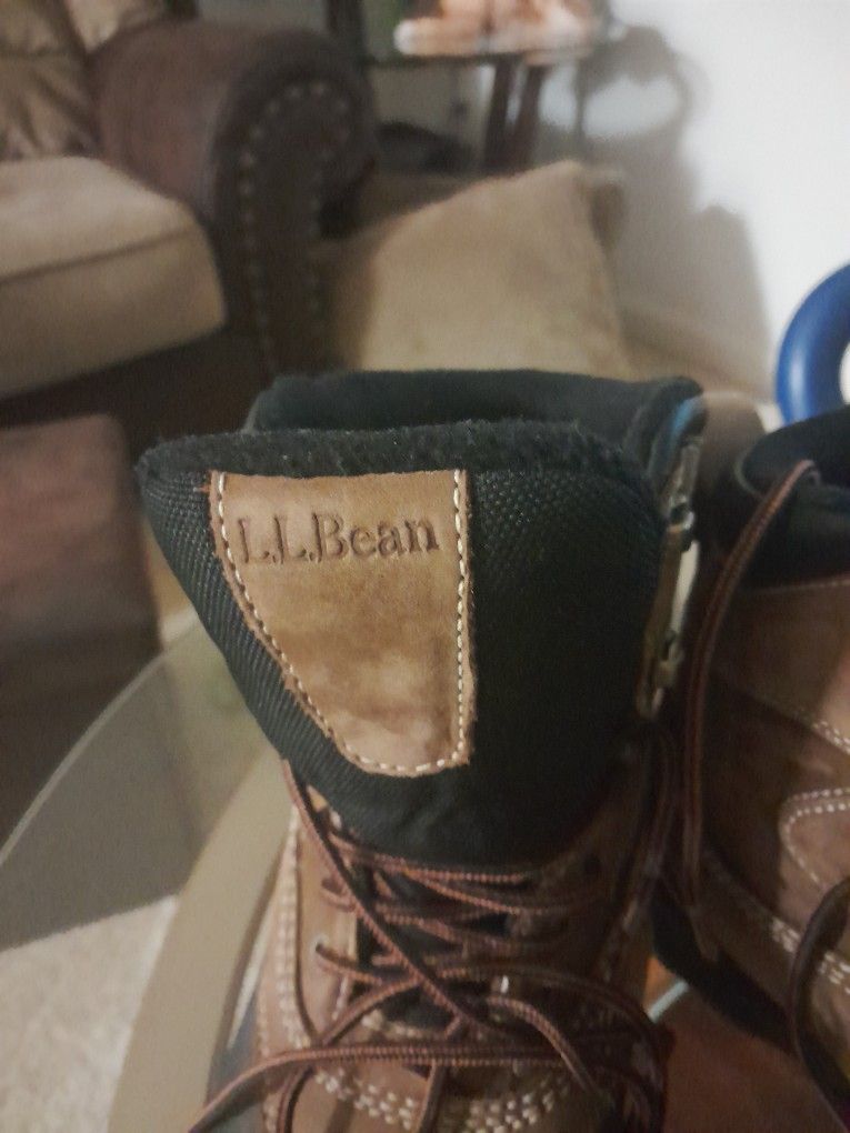 LL Beans Boots Size 8