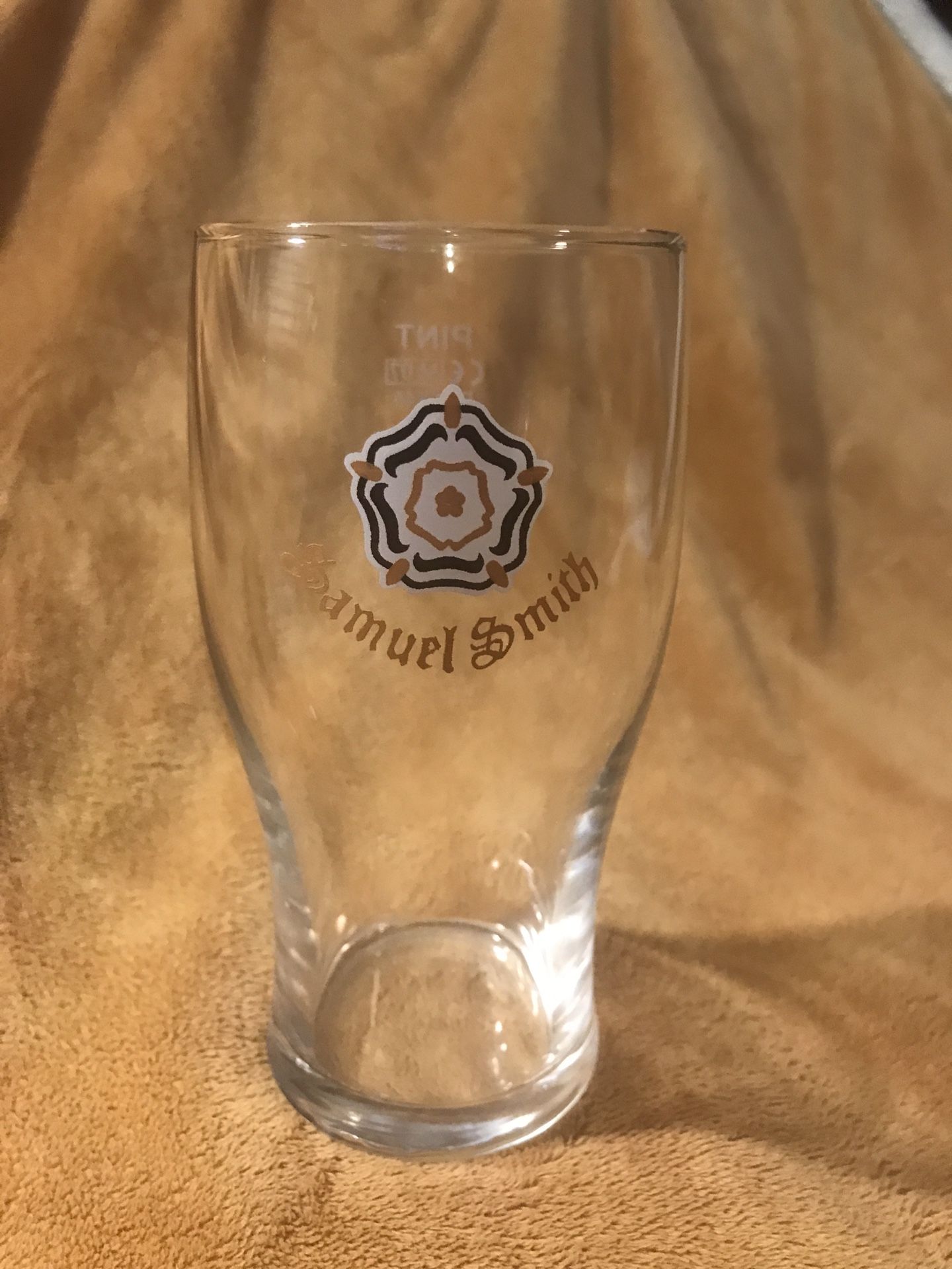Samuel Smith Vtg. Pint Glass M07 / FG0846